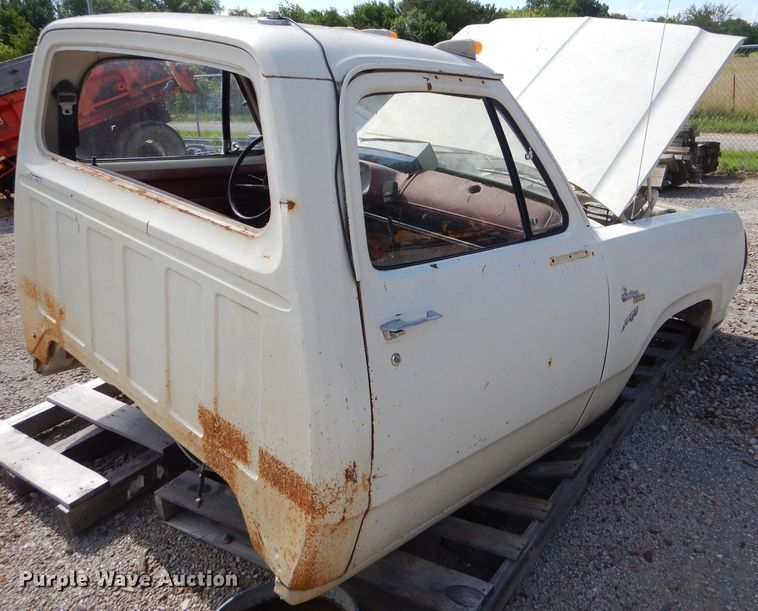 image for item ED9480 1980 Dodge Custom 300 cab