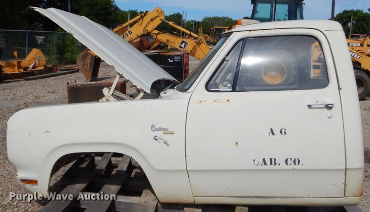 image for item ED9480 1980 Dodge Custom 300 cab