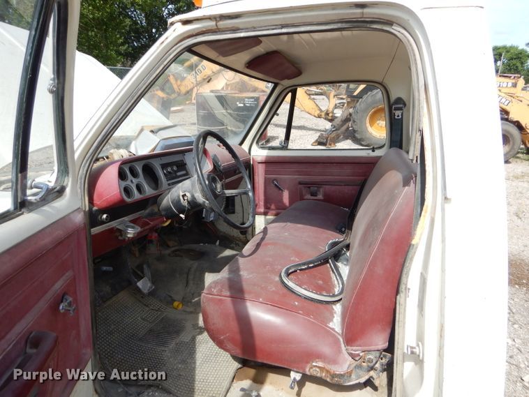 image for item ED9480 1980 Dodge Custom 300 cab