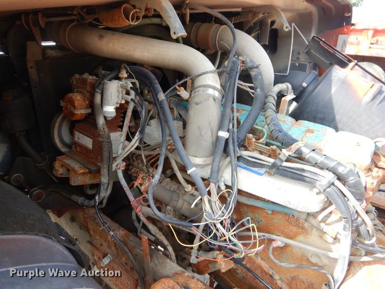 image for item ED9481 1993 International 4900 front end