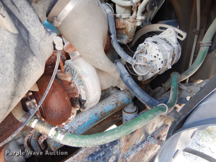 image for item ED9481 1993 International 4900 front end