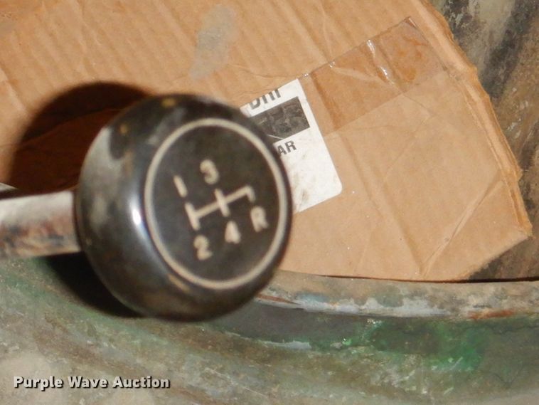 image for item ED9482 318 C.I.D. eight cylinder gas engine