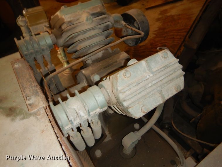 image for item ED9483 Air compressor