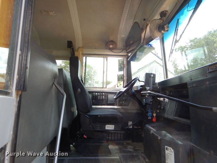 image for item ED9494 2000 International 3800 Thomas school bus