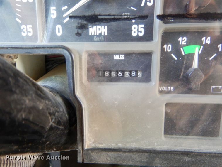 image for item ED9494 2000 International 3800 Thomas school bus