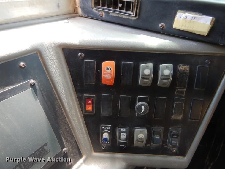 image for item ED9494 2000 International 3800 Thomas school bus