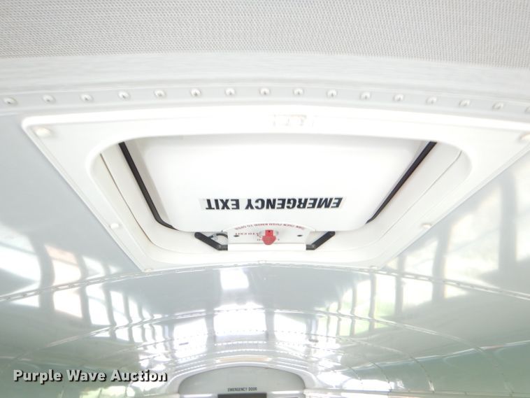 image for item ED9494 2000 International 3800 Thomas school bus