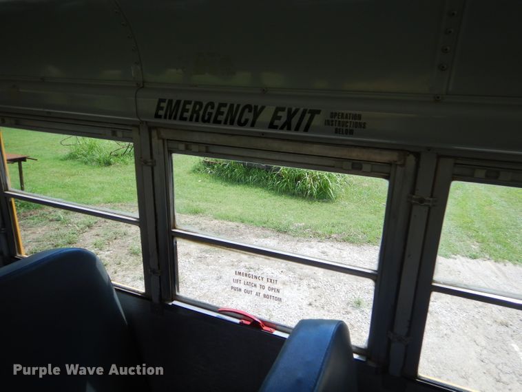 image for item ED9494 2000 International 3800 Thomas school bus