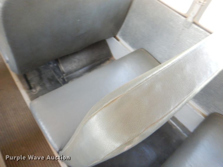 image for item ED9494 2000 International 3800 Thomas school bus