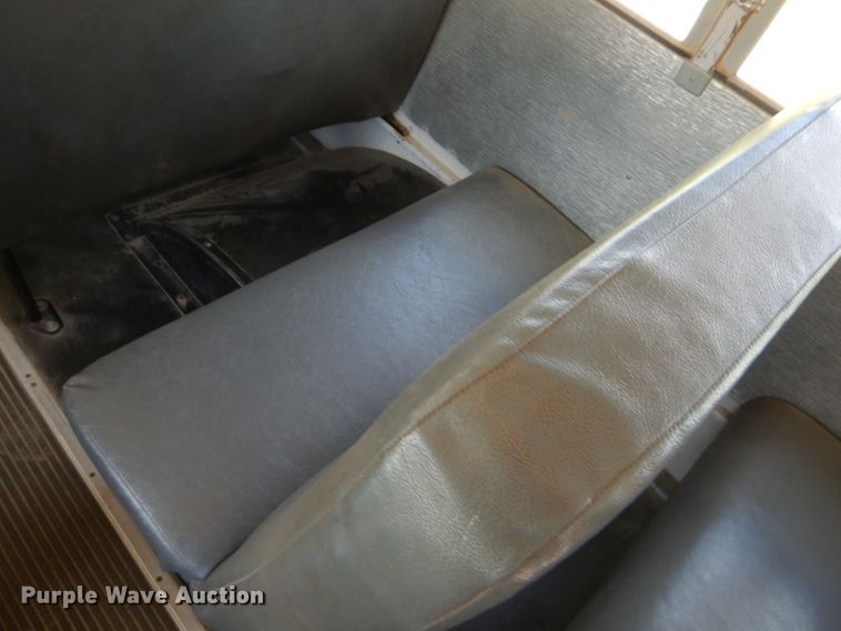 image for item ED9494 2000 International 3800 Thomas school bus