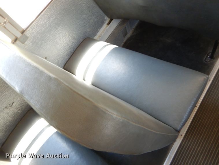 image for item ED9494 2000 International 3800 Thomas school bus