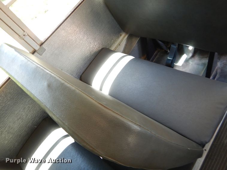 image for item ED9494 2000 International 3800 Thomas school bus