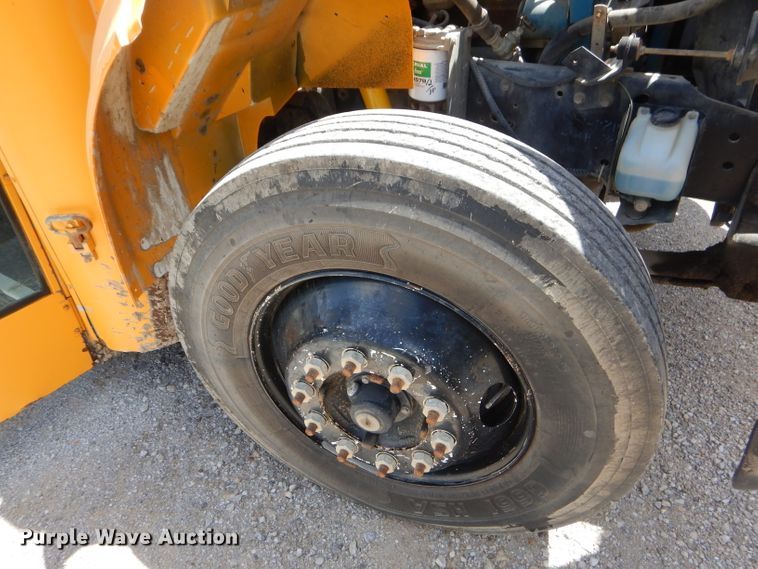 image for item ED9494 2000 International 3800 Thomas school bus