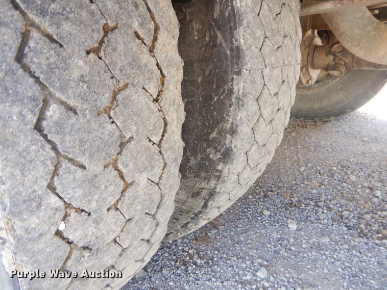 image for item ED9494 2000 International 3800 Thomas school bus