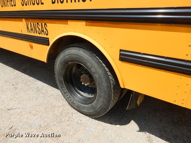 image for item ED9494 2000 International 3800 Thomas school bus