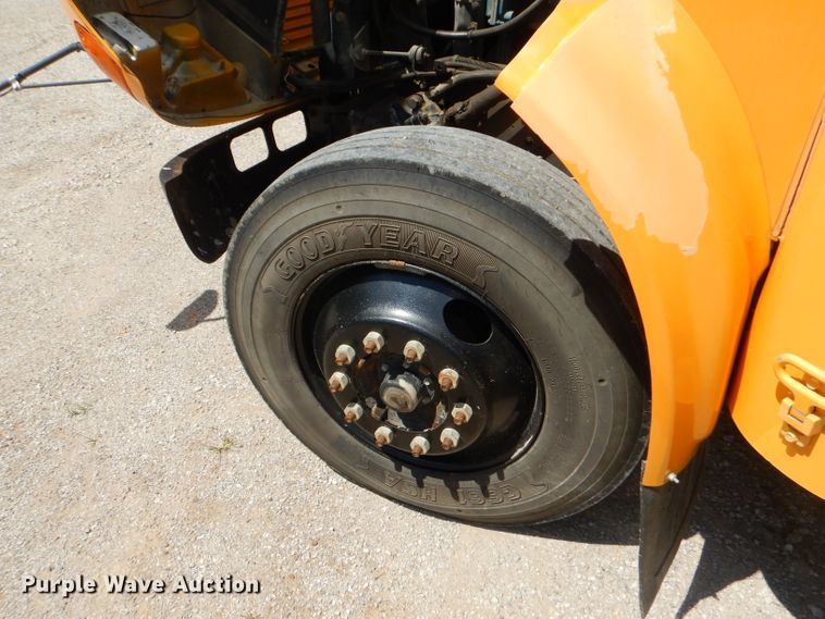 image for item ED9494 2000 International 3800 Thomas school bus