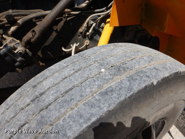 image for item ED9494 2000 International 3800 Thomas school bus