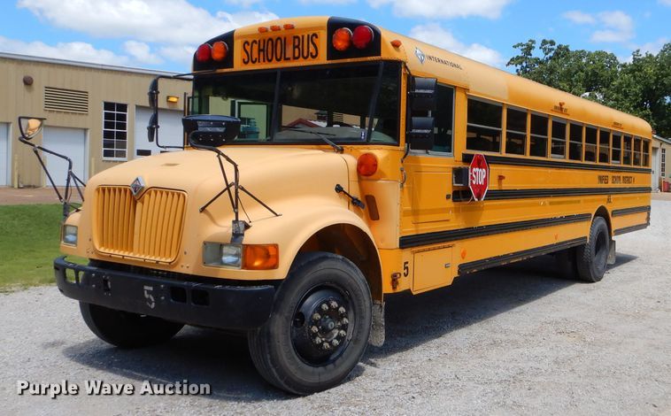 image for item ED9495 2002 International CE Thomas school bus