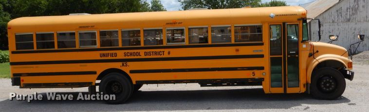image for item ED9495 2002 International CE Thomas school bus