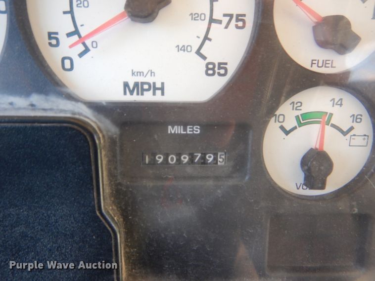 image for item ED9495 2002 International CE Thomas school bus