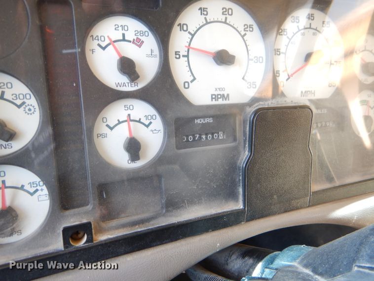 image for item ED9495 2002 International CE Thomas school bus