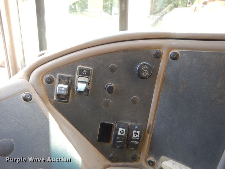 image for item ED9495 2002 International CE Thomas school bus