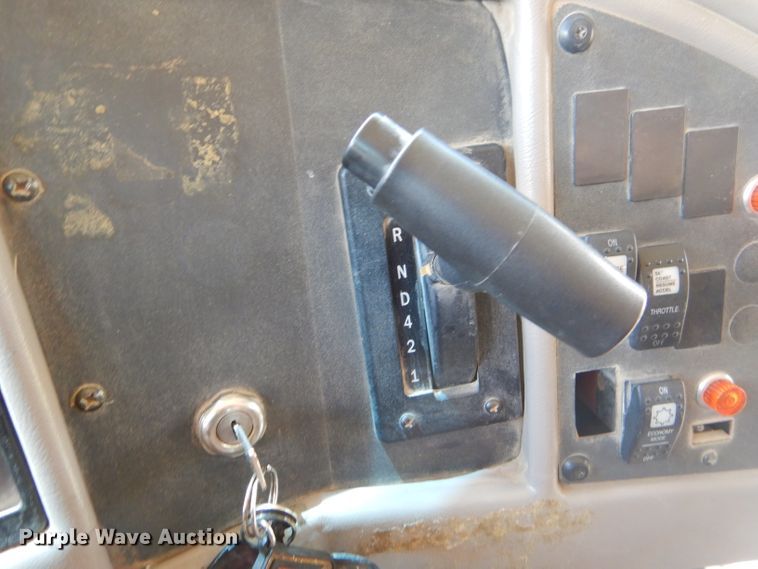 image for item ED9495 2002 International CE Thomas school bus