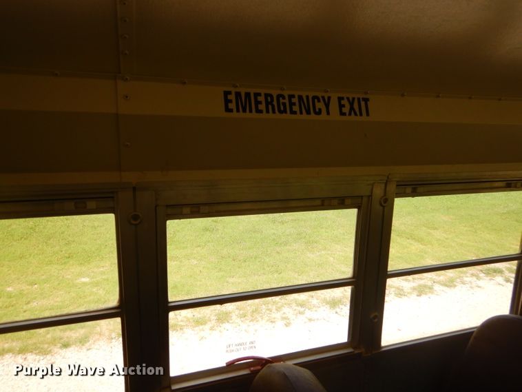 image for item ED9495 2002 International CE Thomas school bus