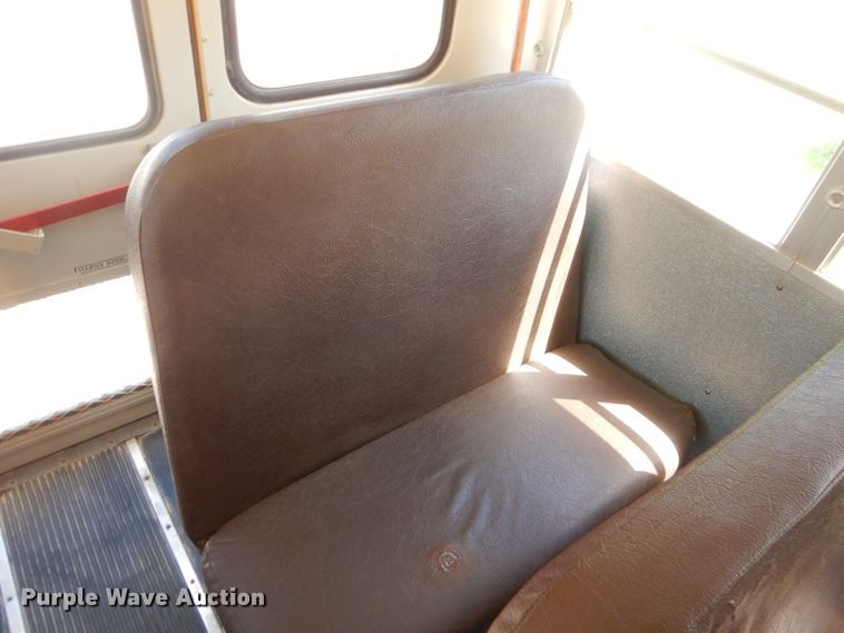 image for item ED9495 2002 International CE Thomas school bus