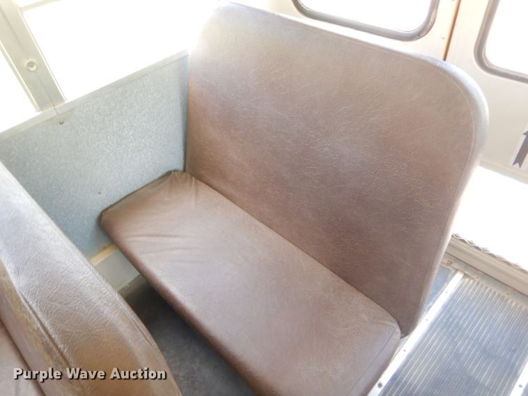 image for item ED9495 2002 International CE Thomas school bus