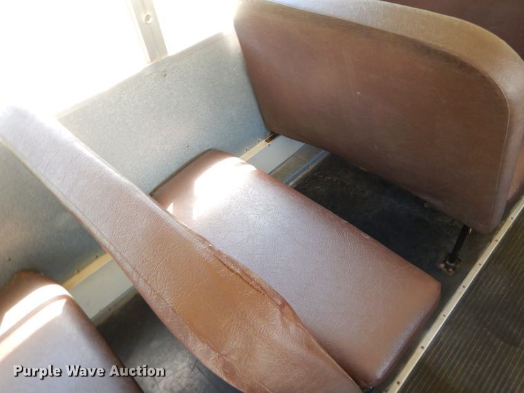 image for item ED9495 2002 International CE Thomas school bus