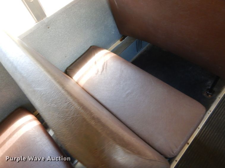 image for item ED9495 2002 International CE Thomas school bus