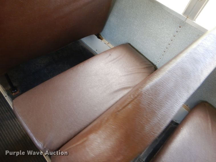 image for item ED9495 2002 International CE Thomas school bus