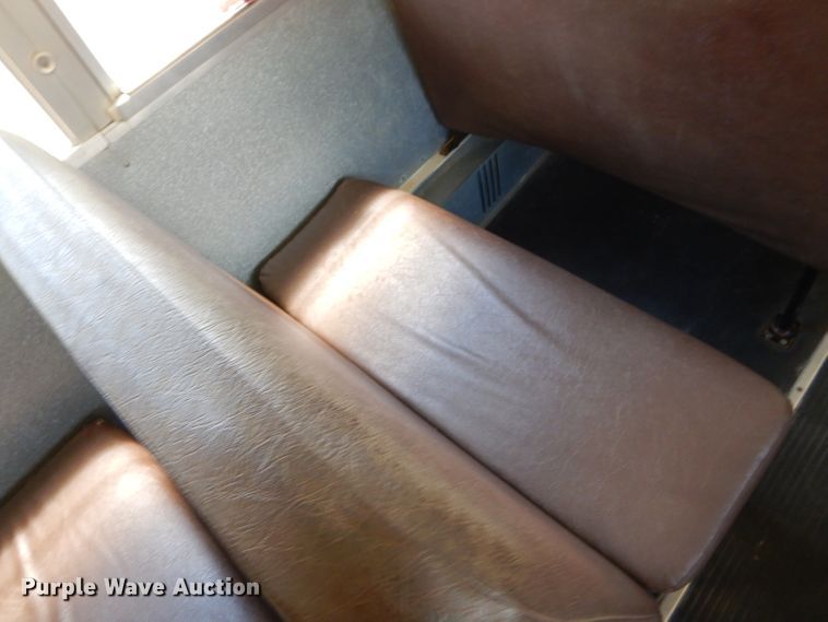 image for item ED9495 2002 International CE Thomas school bus