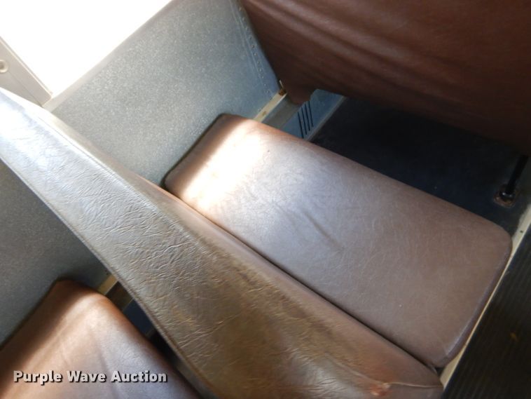 image for item ED9495 2002 International CE Thomas school bus