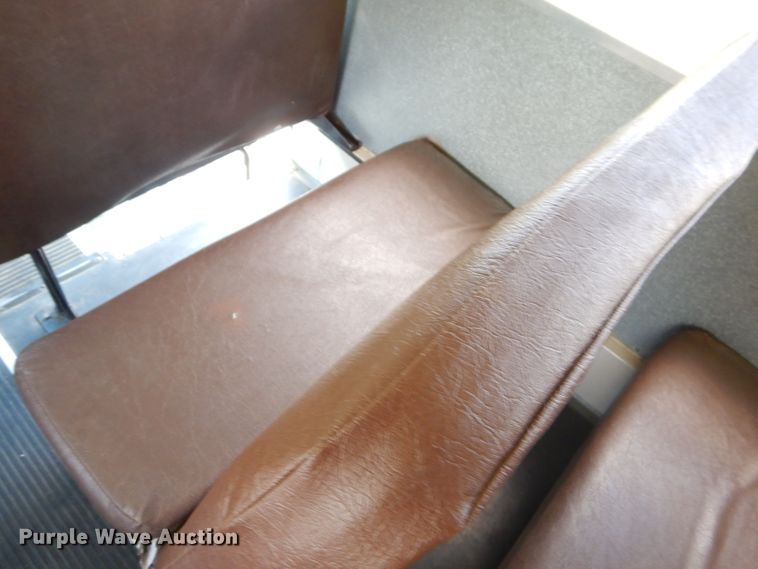 image for item ED9495 2002 International CE Thomas school bus