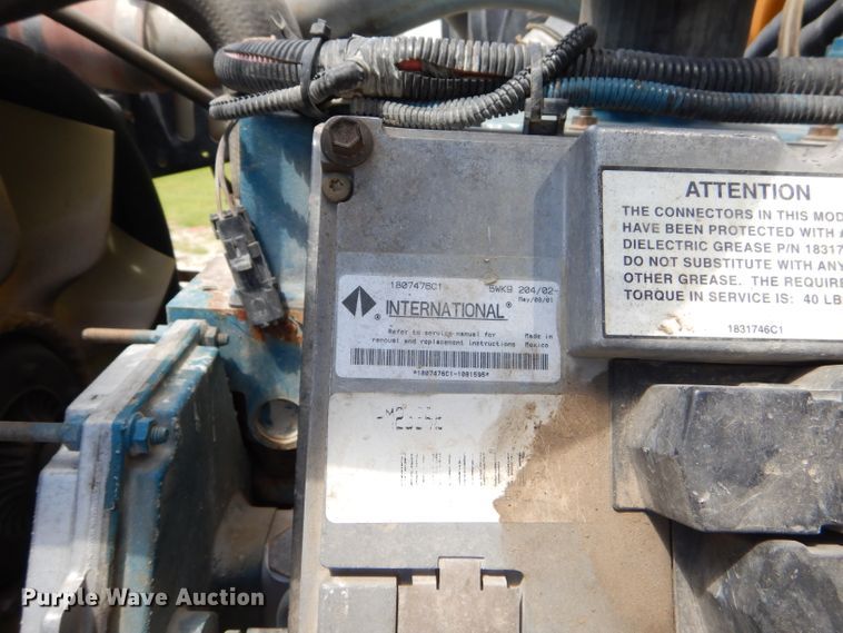 image for item ED9495 2002 International CE Thomas school bus