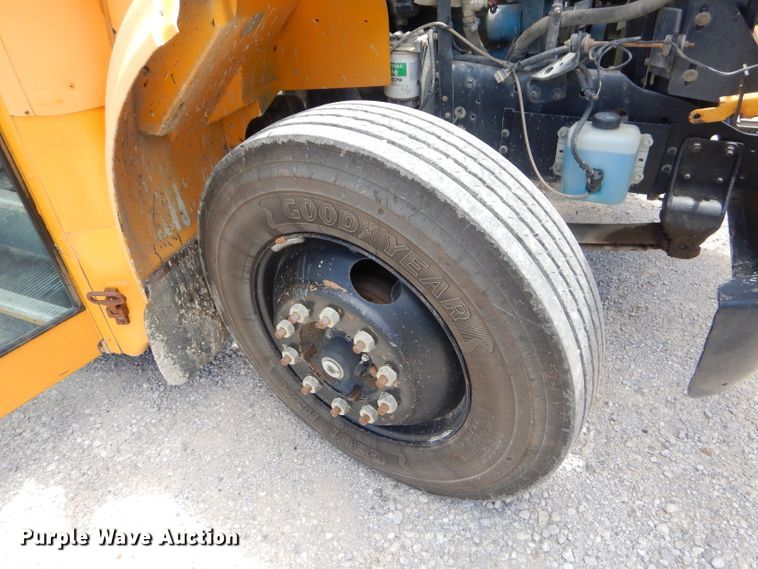 image for item ED9495 2002 International CE Thomas school bus