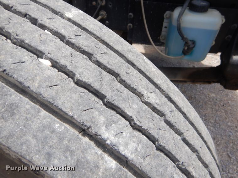 image for item ED9495 2002 International CE Thomas school bus