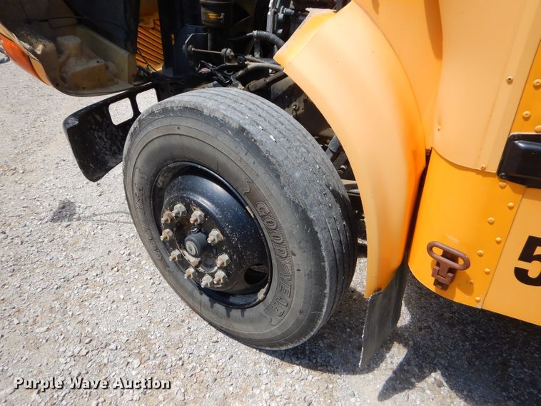 image for item ED9495 2002 International CE Thomas school bus