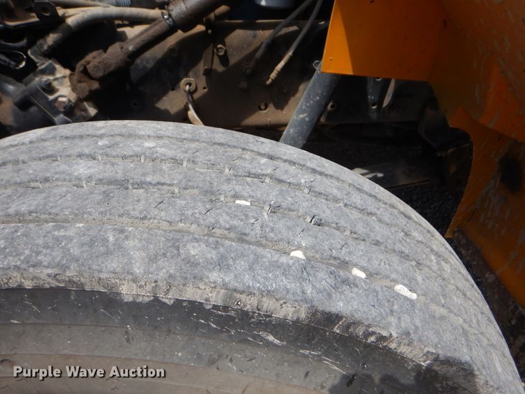 image for item ED9495 2002 International CE Thomas school bus