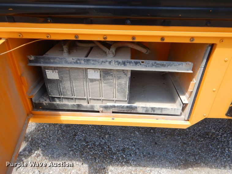 image for item ED9495 2002 International CE Thomas school bus