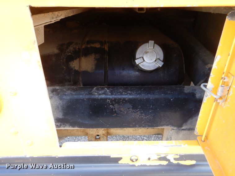 image for item ED9495 2002 International CE Thomas school bus