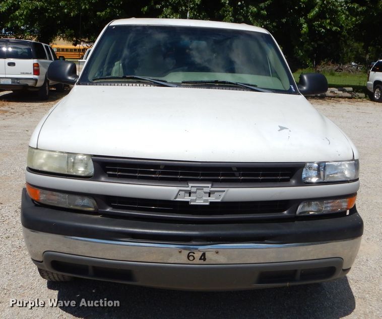 image for item ED9496 2001 Chevrolet Suburban C1500 SUV