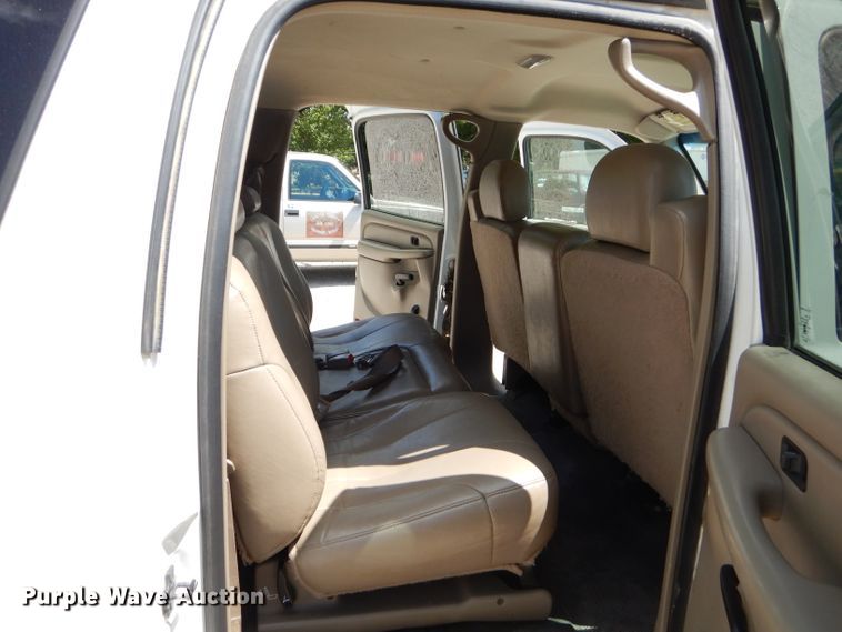 image for item ED9496 2001 Chevrolet Suburban C1500 SUV