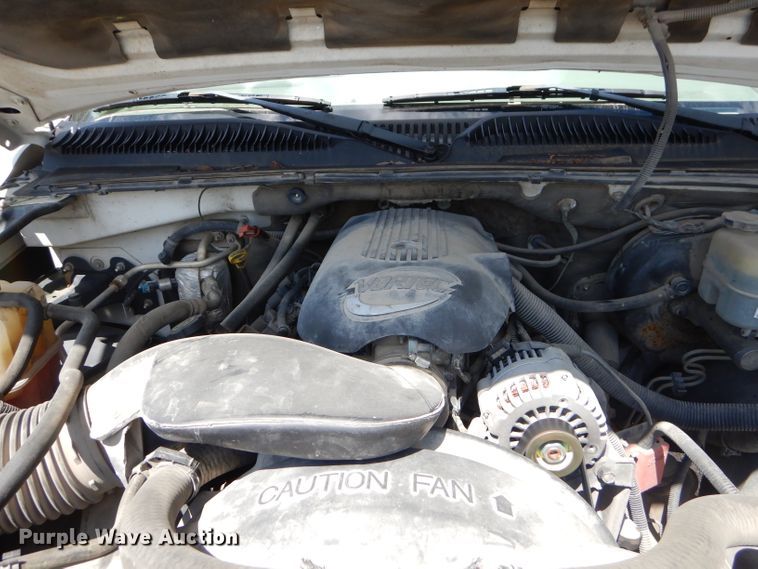 image for item ED9496 2001 Chevrolet Suburban C1500 SUV