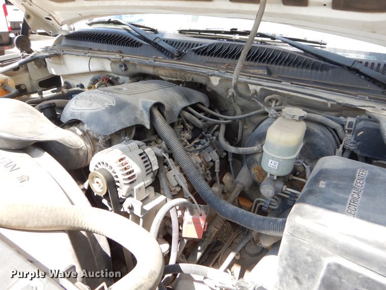 image for item ED9496 2001 Chevrolet Suburban C1500 SUV