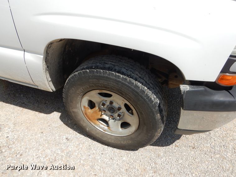 image for item ED9496 2001 Chevrolet Suburban C1500 SUV