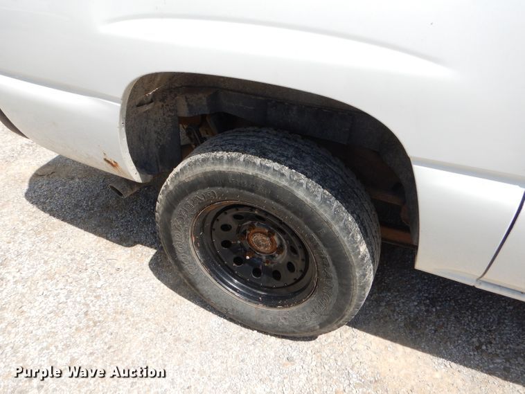 image for item ED9496 2001 Chevrolet Suburban C1500 SUV