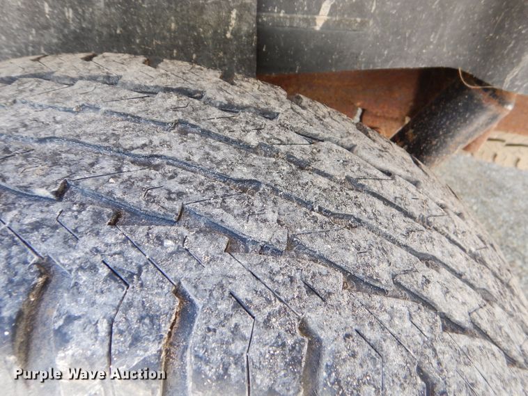 image for item ED9496 2001 Chevrolet Suburban C1500 SUV